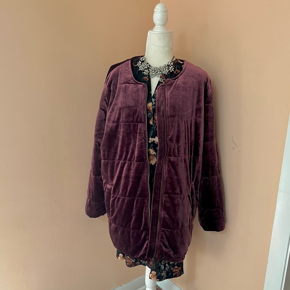 🎉HOST PICK🎉 Who What Wear Velvet Puff Jacket - Picture 3 of 12